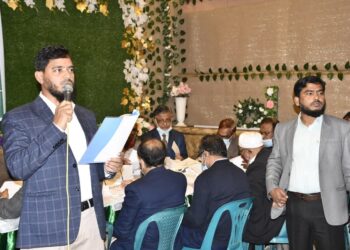 ঢাকা মহানগরী দক্ষিণের থানা আমীর ও সেক্রেটারিদের শিক্ষাশিবিরে আমীরে জামায়াত ডা. শফিকুর রহমান দেশের এই নাজুক পরিস্থিতিতে মুল দায়িত্বশীলদেরকে সর্বোচ্চ ঝুঁকি নিয়ে ভূমিকা পালন করতে হবে