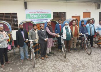 মানুষের দুর্দশা লাঘবে তাদের পাশে দাঁড়ানো আমাদের নৈতিক দায়িত্ব