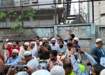 বঙ্গবাজারে ভয়াবহ অগ্নিকাণ্ডের ঘটনায় বিচার বিভাগীয় তদন্ত কমিশন গঠনের দাবি