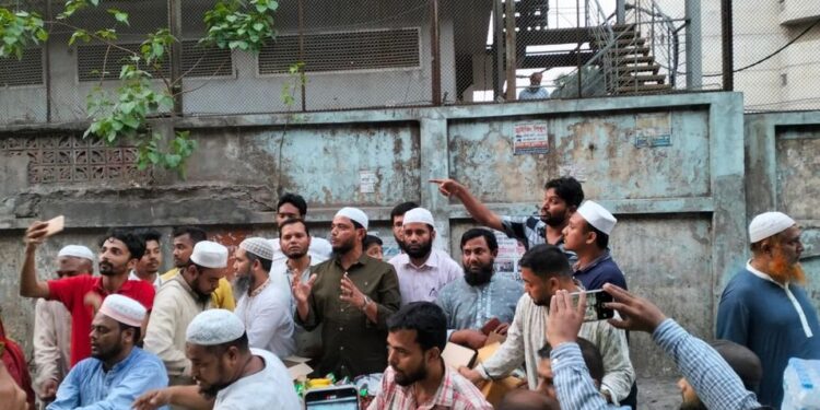 বঙ্গবাজারে ভয়াবহ অগ্নিকাণ্ডের ঘটনায় বিচার বিভাগীয় তদন্ত কমিশন গঠনের দাবি