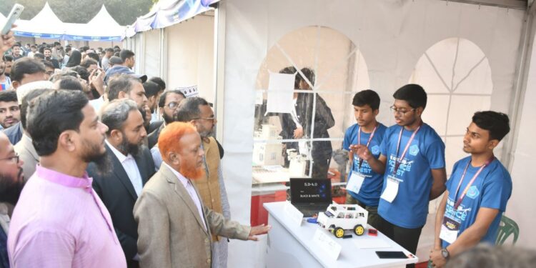 রাজধানীতে ইসলামী ছাত্রশিবিরের সায়েন্স ফেস্ট পরিদর্শনে ড. শফিকুল ইসলাম মাসুদ