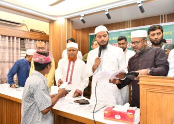 জুলাই-আগস্ট শহীদ পরিবারের মাঝে জামায়াতের নগদ অর্থ সহায়তা