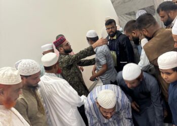 বিশিষ্ট সাহিত্যিক ও শিক্ষাবিদ অধ্যাপক খন্দকার আব্দুল মোমেনের জানাজা ও দাফন সম্পন্ন*