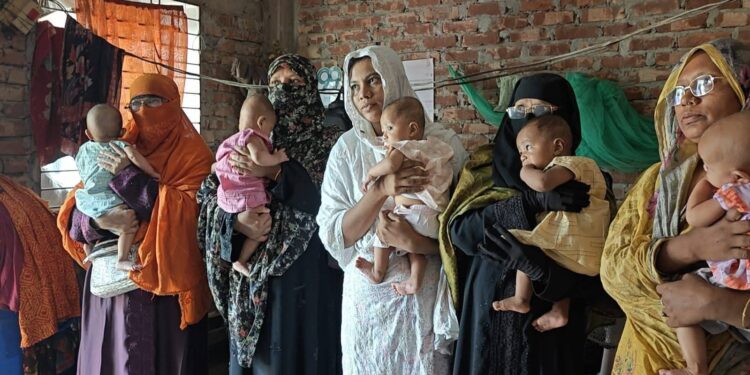 একসাথে জন্ম নেওয়া আলোচিত বাউফলের ৫ নবজাতকের পরিবারের পাশে  নেতা ড. শফিকুল ইসলাম মাসুদ এমপি