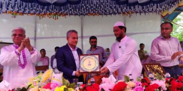 বাউফলবাসীর বহুল প্রতীক্ষিত বগা সেতু বাস্তবায়নে স্থানীয় এমপি ড. শফিকুল ইসলাম মাসুদের আমন্ত্রণে বগা ফেরিঘাটস্থলে সেতু নির্মাণের প্রয়োজনীয়তা যাচাই করতে বাউফলে আসেন সড়ক পরিবহণ ও সেতুমন্ত্রী
