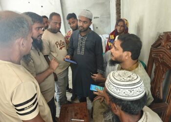মানুষের সুখ-দুঃখের কথা শুনতে নিজ বাড়িতে জনতার সেবায় নিয়োজিত ড. শফিকুল ইসলাম মাসুদ এমপি